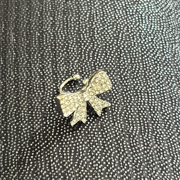 BOWKNOT Ear Cuff Huggie 18K Plated Silver Rhinestones No pierce Clip On Earring - Picture 9 of 14
